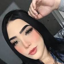 Larissa Klein (@larissa.klein2)