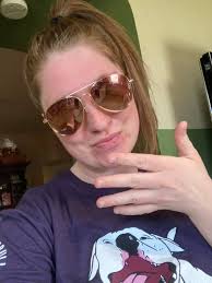 Imagine someone asking for a bite of your nail—what do you do? 🤣💅 Would  you rock these 'finger-lickin' good' nails or nah?!"🤦🏾🥴🤣