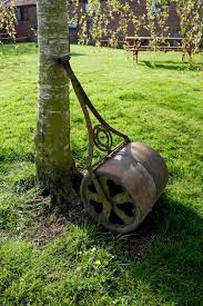 Denn mit jedem walzen wird auch die bodenoberfläche verdichtet. Rasen Walzen So Wird S Gemacht