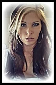 Leanne Hillman's Instagram, Twitter & Facebook