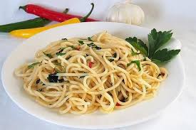 Spaghetti Mit Knoblauch Ol Sauce Von Nina82 Chefkoch Huhnersuppe Rezept Rezepte Mit Huhn Einfache Gerichte