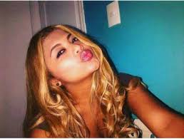 La youtuber de la mente abierta y piernas cerradas