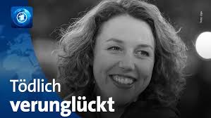 Torwandschießen: Steven Eitel vs. Joachim Löw