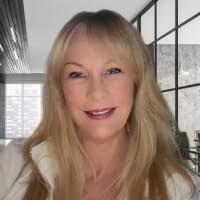 Christine Ginn's Instagram, Twitter & Facebook