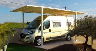 Ce carport doit donc présenter des dimensions adéquates afin de pouvoir abriter un véhicule de grande taille, à savoir un. Proteger Son Camping Car L Hiver Quelles Solutions