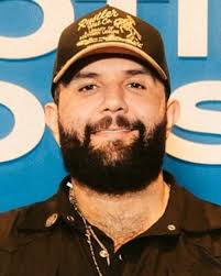 #CarinLeón encendió las alarmas entre sus seguidores 🚨 y es que su extraño  comportamiento en sus últimas presentaciones 🎶🎤 ha despertado varios  rumores sobre un posible problema con las adicciones.