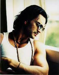 Guatemalan singer/songwriter known for tackling controversial topics but also selling tens of millions of records. Who Is Ricardo Arjona Dating Ricardo Arjona Girlfriend Wife