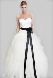 Modern Trousseau 2011 Wedding Dresses Wedding Inspirasi Black Wedding Dresses White Wedding Dresses Wedding Dresses