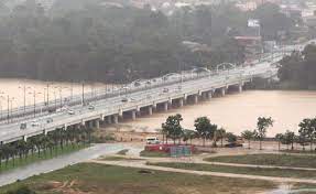 Projek lebuhraya pantai timur fasa 2 (lpt2) dari jabor, kuantan, ke kampung gemuruh telah dibuka kepada orang ramai pada 31 januari 2015. 28 Sekolah Di Kelantan Ditutup Hari Ini