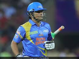 The road safety world series (also known as unacademy road safety world series for sponsorship reasons), or rsws, is a t20 cricket competition organised by the road safety cell of maharashtra to raise awareness about road safety. Road Safety World Series 2021 Sachin Tendulkar Hits The Nets Gears Up For Road Safety World Series Watch Cricket News