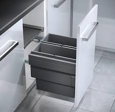 In unserem bereich mülleimer finden sie einbaumülleimer sowie eine vielzahl weiterer produkte. Peka Fusspedal Mulleimer Auszug Schubladen Kuche