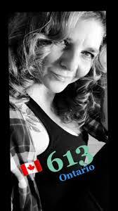 Kristine Hendricks's Instagram, Twitter & Facebook