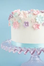 The brief was girly and pink. Pastel Floral Wedding Cake Great Inspiration For A Spring Wedding Flower Cake Pastel Cakes Fondant Flowers