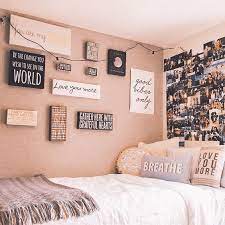 7 Stunning Wall Gallery Ideas To Use In Your Dorm Room Simply Allison Room Ideas Bedroom College Room Decor Walls Room