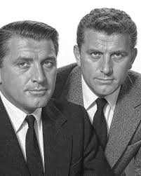 one of my very favorite films with Kirk Douglas; he has such a wide range  of rolls (The List of Adrian Messenger), 7 Days In May, Spartacus,  westerns, detective noir, his pedigree