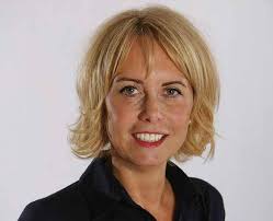 EEF HEAD RECEIVES ONE OF FOUR KNIGHTHOODS