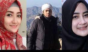 Umi pipik menjanda pada usia 35 tahun. Umi Pipik Ngaku Dipoligami Ustaz Uje Mantan Istri Sunu Ikhlas Itu Diam