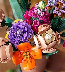 The flowers have customizable elements: Lego Flower Bouquet Official Lego Shop Gb
