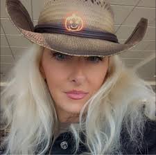 Can anyone recommend a realtor for relocating to Sarasota, Florida?