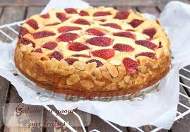 Gateau Au Yaourt Aux Fraises Amour De Cuisine Recette Gateau Fraise Facile Gateau Yaourt Recette Gateau Orange