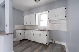 920 Chatham St Nw Grand Rapids Mi 49504 Zillow Home Chatham Kitchen