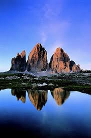 Dolomitas Italia Tirol Del Sur Area De Las Tres Chimeneas De Izquierda A Tirol Del Sur Italia Tirol