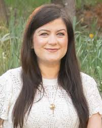 Crystal Araiza's Instagram, Twitter & Facebook