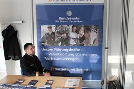 Infos Zum Sanitatsdienst Und Zum Medizinstudium Bei Der Bundeswehr Am Infotag Medizinstudium Medizinstudium Studium Medizin