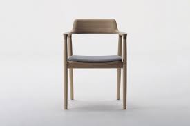 Apple Park 2 500 Hiroshima Chairs Here S How To Buy Chair Wood Chair Parks Furniture
