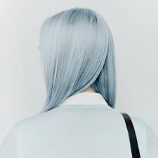 The debut post, which currently has more than 22 million views, only fueled the conspiracy theories that eilish had been hiding her new hair color under a wig for weeks. Should I Break Up With My Hair Colorist To Go Gray Vogue