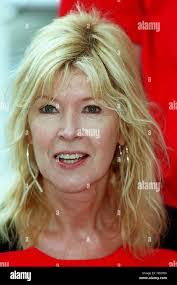 Julia Somerville's Instagram, Twitter & Facebook