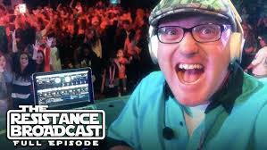 Kicking off Star Wars Celebration With DJ Elliot!