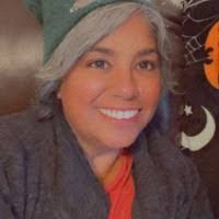 Elsa Heller's Instagram, Twitter & Facebook