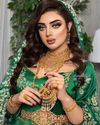 سيدرا Di Instagram مساء الخير ترقبوا لوك ثاني اليوم من ابداع السولعيه Wanita