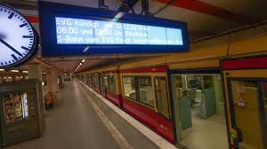 Check spelling or type a new query. Berliner S Bahn Verkehr Wieder Angelaufen Noch Verspatungen B Z Berlin