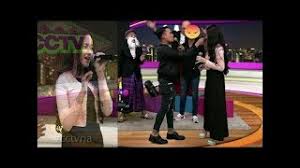 Video lirik lagu ini dimuatnaik ke saluran youtube astro gempak pada 10 februari 2017 sebelum dilancarkan di itunes pada 10 mac 2017. Hael Husaini Ber Jampi Di Istana Budaya Youtube Dokterandalan