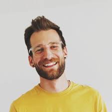 I'm thrilled to announce my continued growth at 7shifts as I step into the  role of Senior Director, Design + Research.