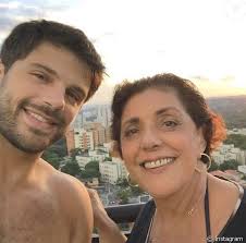Ela ficou famosa nos anos 70 e 80 por comandar entrevistas no jornal hoje. Tv Brasil Com Divida Milionaria Demite Leda Nagle Bauru Tv
