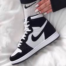 Black And White Jordan 1 High Jordan 1 Retro High Twist W 2019 Sneakers Fashion Jordan Shoes Girls Custom Nike Shoes