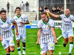 Twitter oficial del club villa mitre. Club Villa Mitre On Twitter Triplete Para El Goleador De La Tarde Maxi Tunessi Estoesvillamitre Lagloriacomodestino Elclubdelaciudad