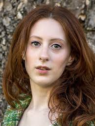 Roxanne Duran's Instagram, Twitter & Facebook