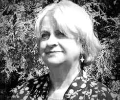 Lisa Dart's Instagram, Twitter & Facebook