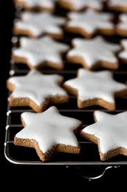 Ecco Un Altra Ricetta Che Forse Fara Felici Le Persone Che Sono Ancora Alla Disperata Ricerca Dei Biscotti Da In Alimenti Di Natale Biscotti Di Natale Dolcetti