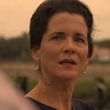 Cynthia Walthall's Instagram, Twitter & Facebook