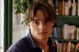 Thomas Day Releases New Song “Gravity”