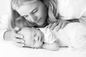 Melanie is a newborn photographer in Bristol. Qualified and insured