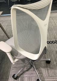 オカムラのサブリナをレビュー スタンダード と スマートオペレーション の違いとは オフィスチェア ヘッドレスト チェア