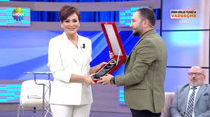 Bu içerik onedio üyesi kullanıcı tarafından üretilmiş, onedio editör ekibi tarafından müdahale edilmemiştir. Yilin Sunucusu Ve Haber Spikeri Didem Arslan Yilmaz Show Tv