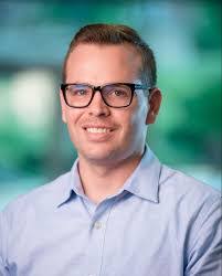 Kari Burdick's Instagram, Twitter & Facebook