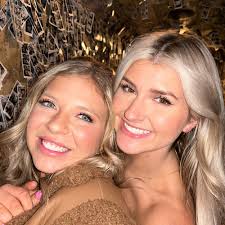 Anna Brown and Ross Edmondson's Wedding Website